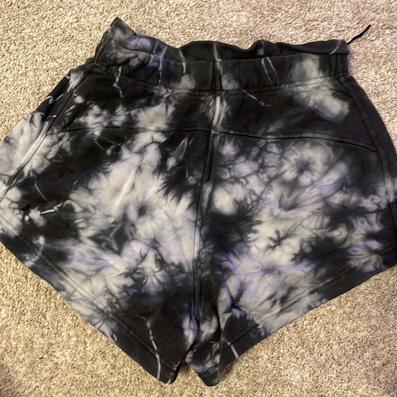 Lululemon inner glow shorts - Picture 2 of 4